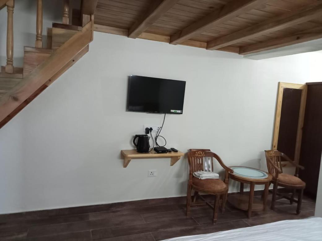 The Kumaon Retreat Hotel Nainital Phòng bức ảnh